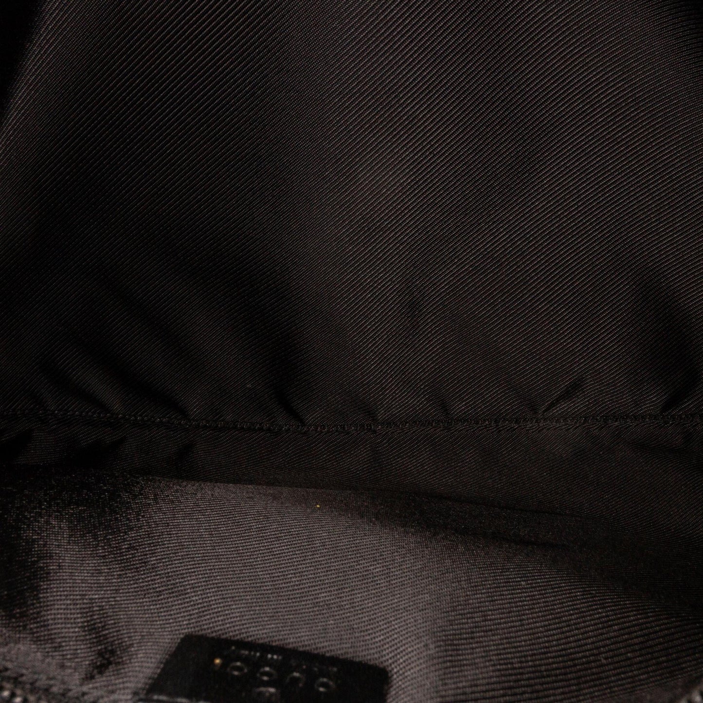 Gucci GG Canvas Messenger Bag (SHG-J2j6c1)