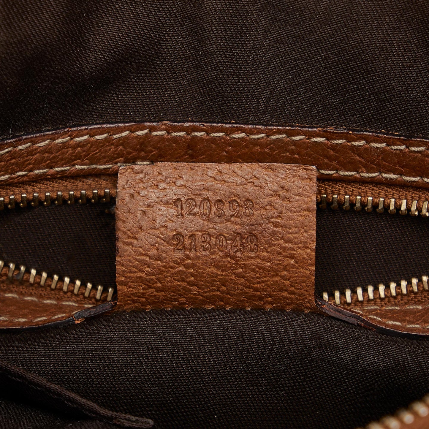 Gucci GG Canvas Nailhead Crossbody (SHG-Mehcnj)