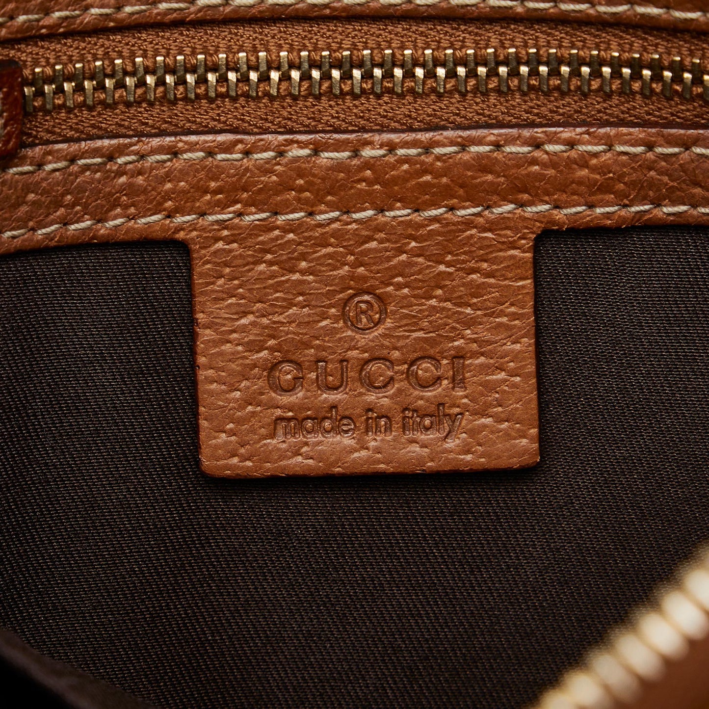 Gucci GG Canvas Nailhead Crossbody (SHG-Mehcnj)