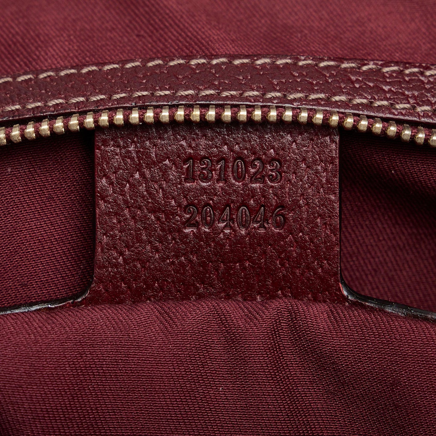 Gucci GG Canvas Nailhead Handbag (SHG-CKf7Dk)