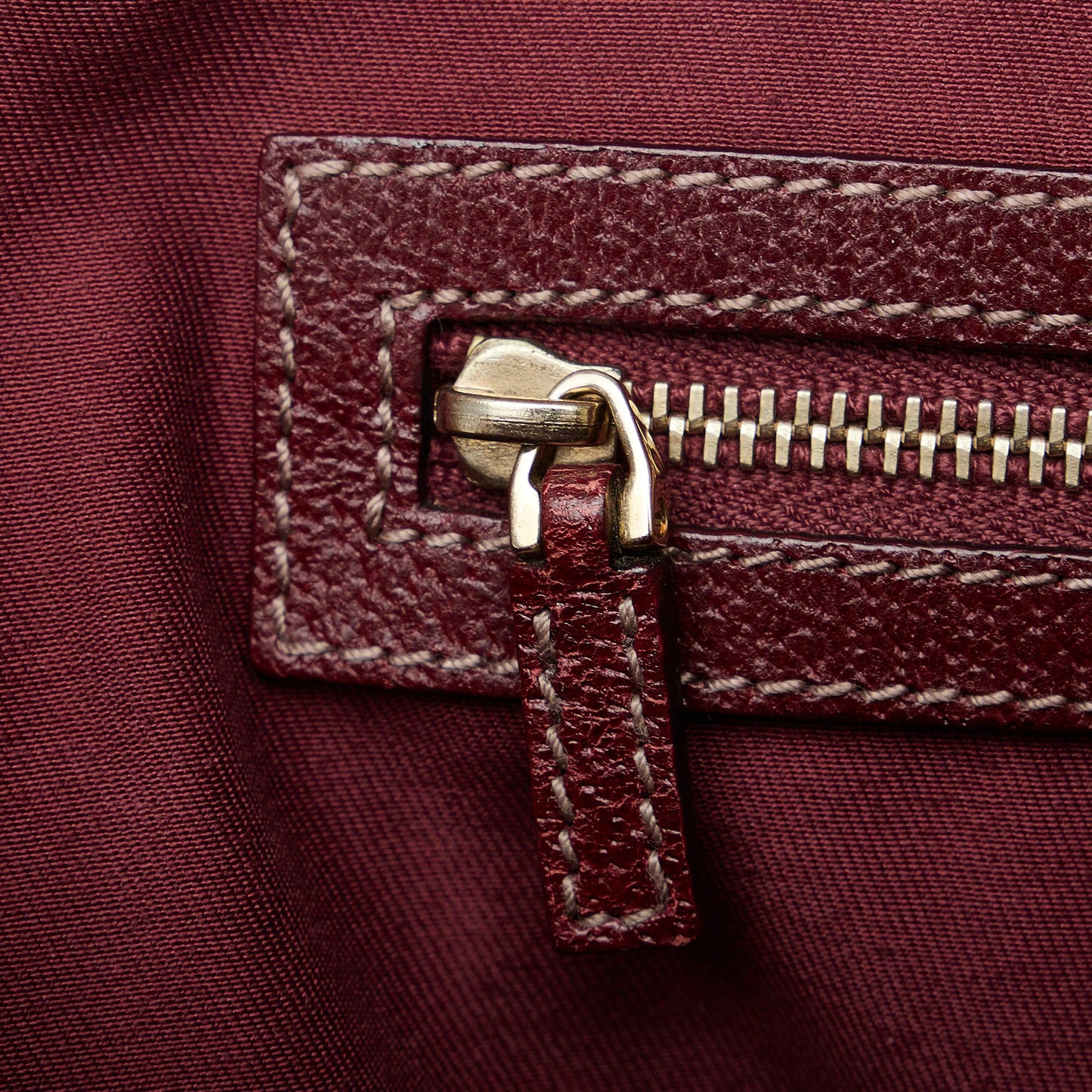Gucci GG Canvas Nailhead Handbag (SHG-CKf7Dk)
