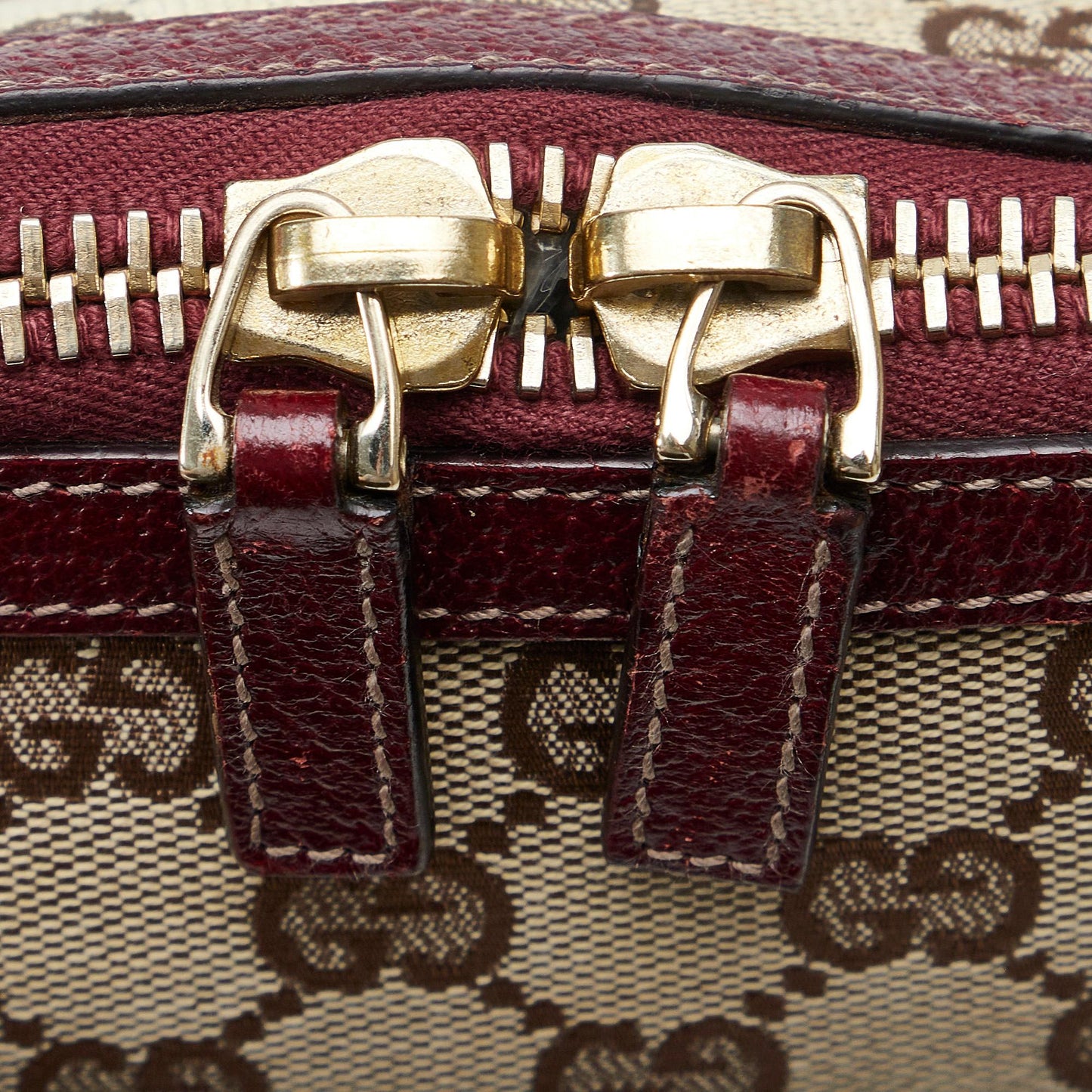 Gucci GG Canvas Nailhead Handbag (SHG-CKf7Dk)
