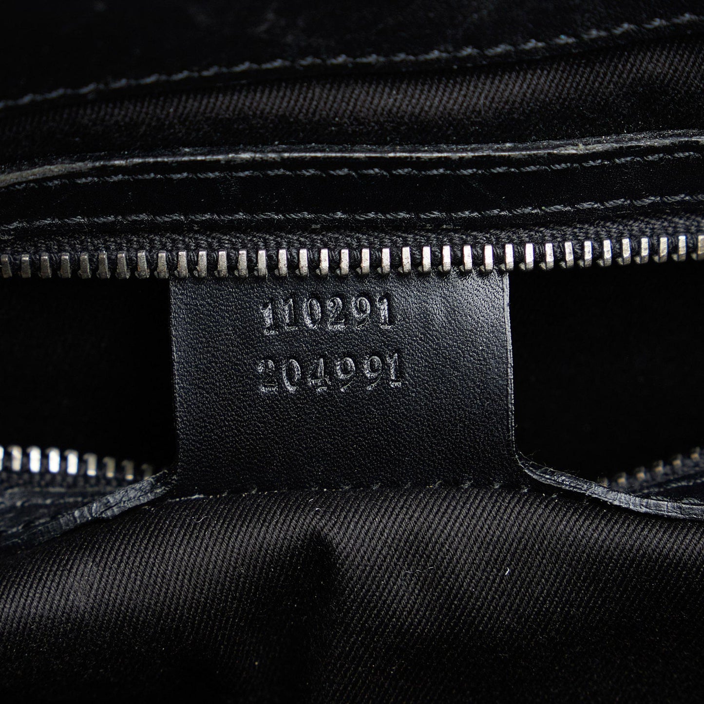 Gucci GG Canvas Piston Shoulder Bag (SHG-UpkBKi)