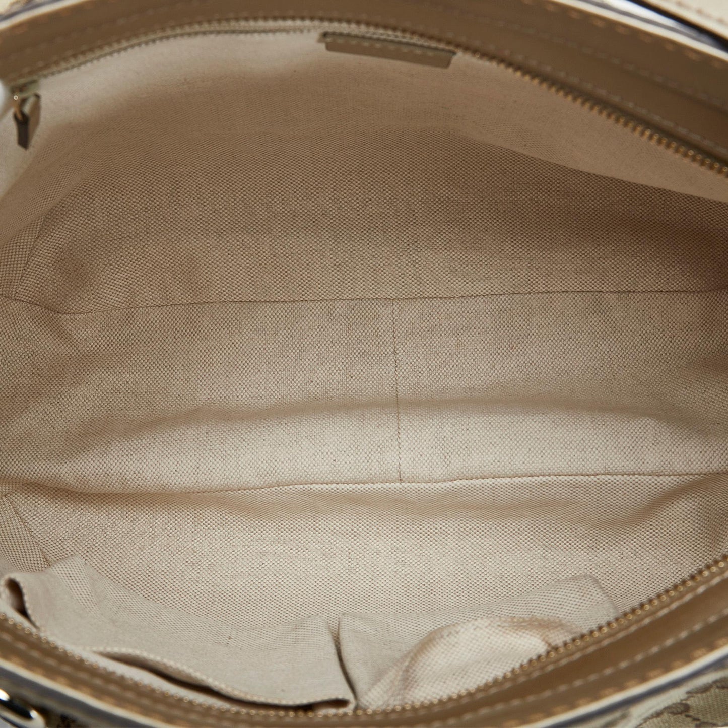 Gucci GG Canvas Sukey Crossbody (SHG-bMrG2F)