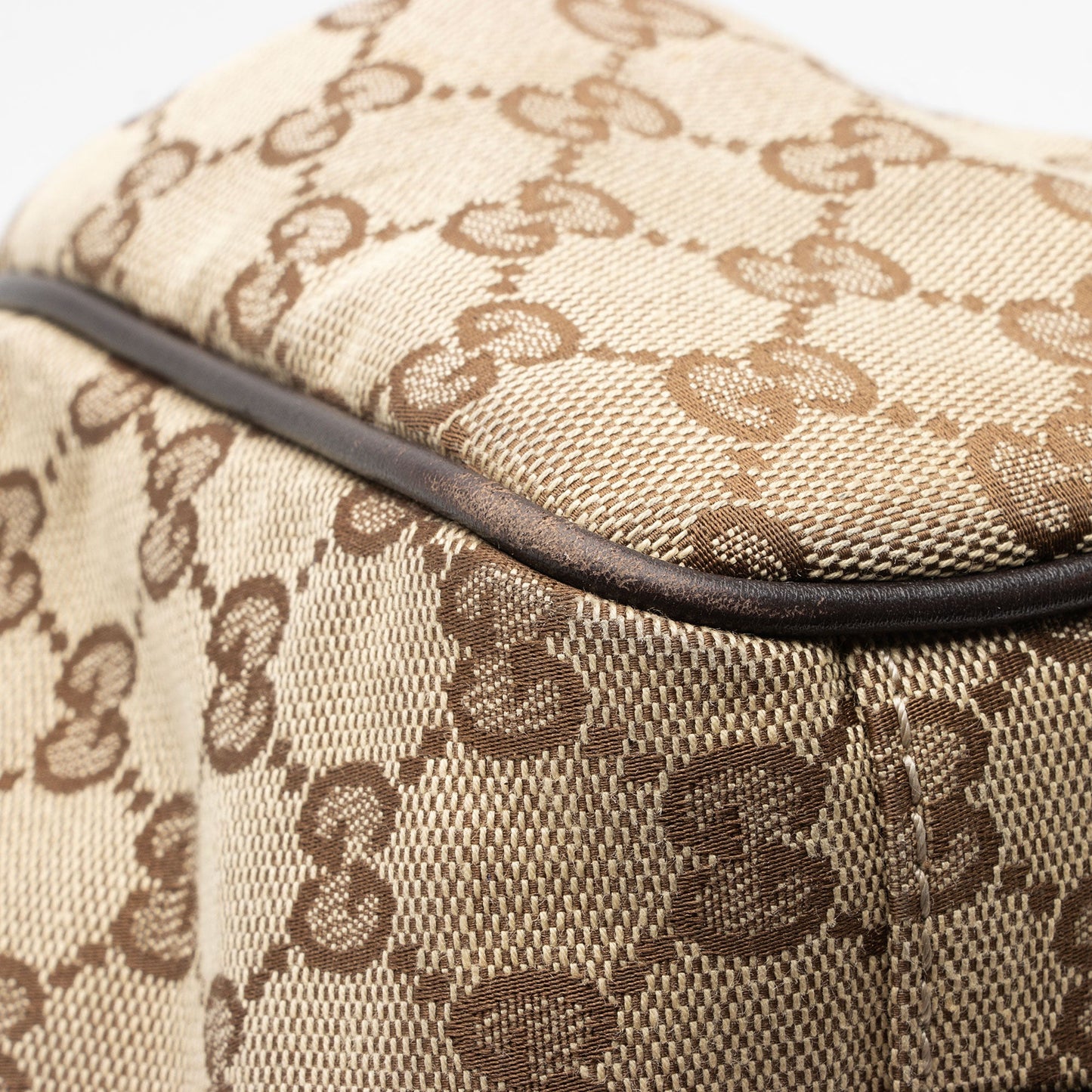 Gucci GG Canvas Sukey Medium Tote (SHF-c4aPQz)