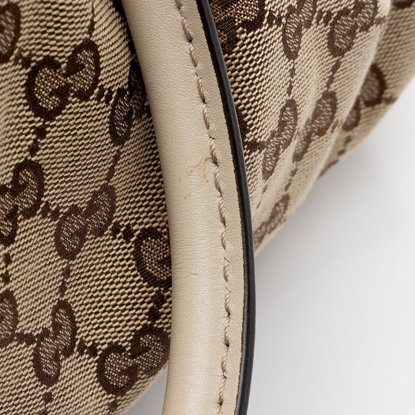 Gucci GG Canvas Sukey Satchel (SHF-SQFOq5)