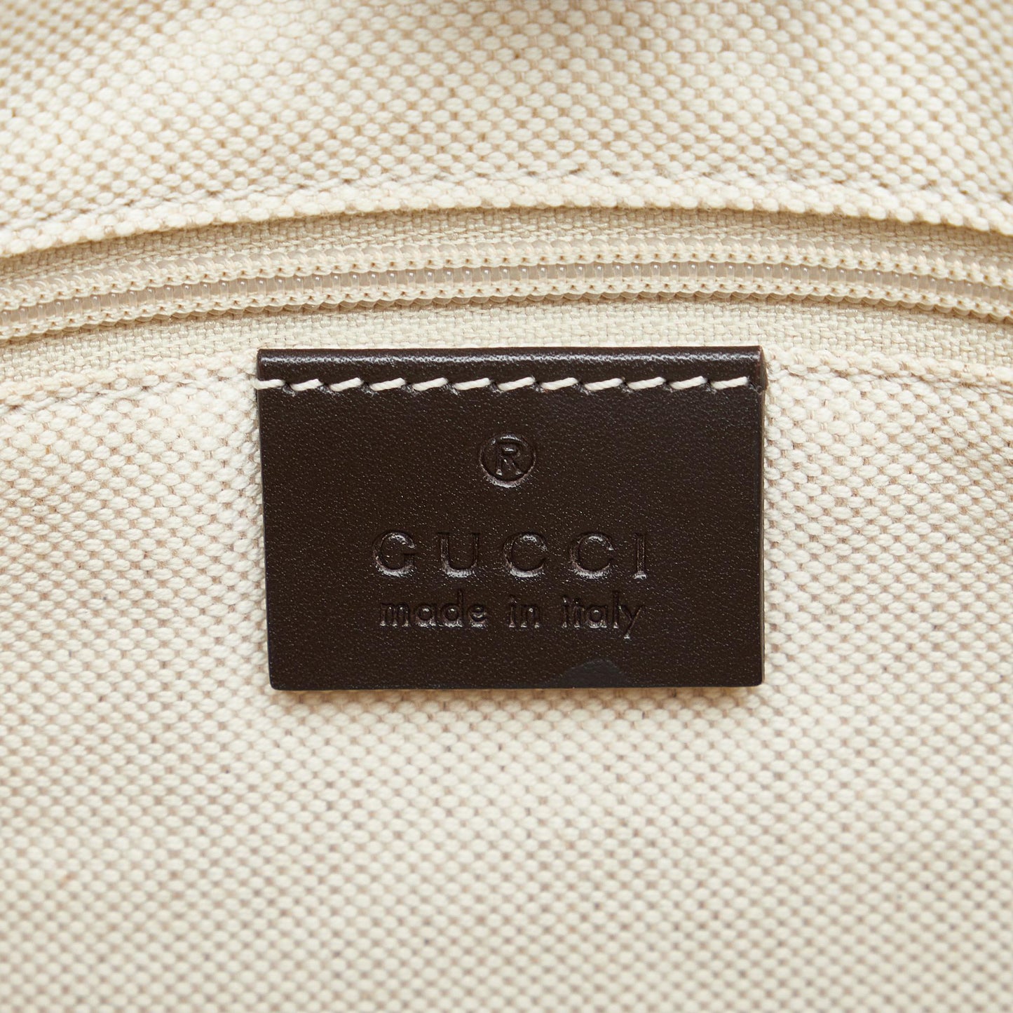 Gucci GG Canvas Sukey Tote (SHG-NFCUWy)
