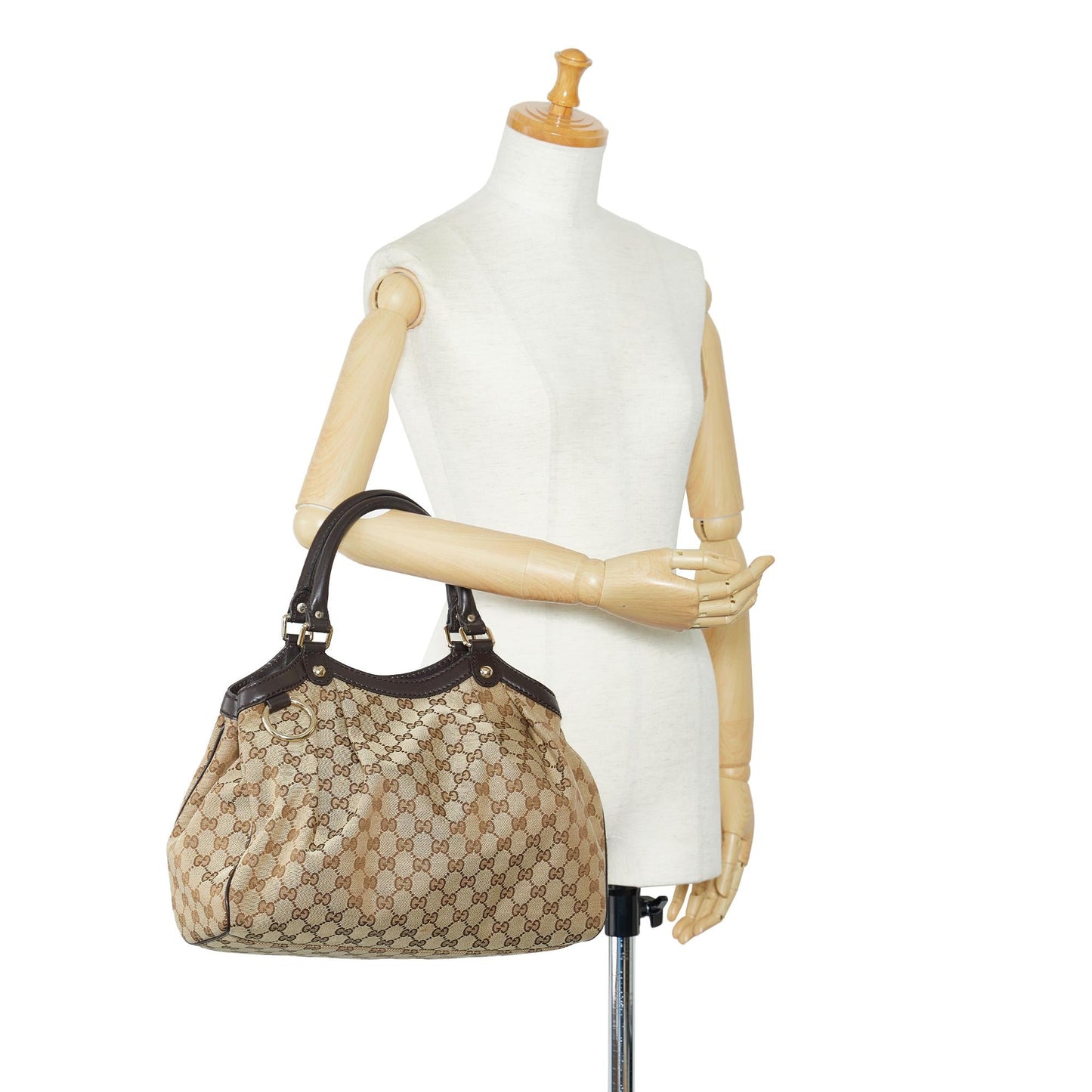 Gucci GG Canvas Sukey Tote (SHG-NFCUWy)