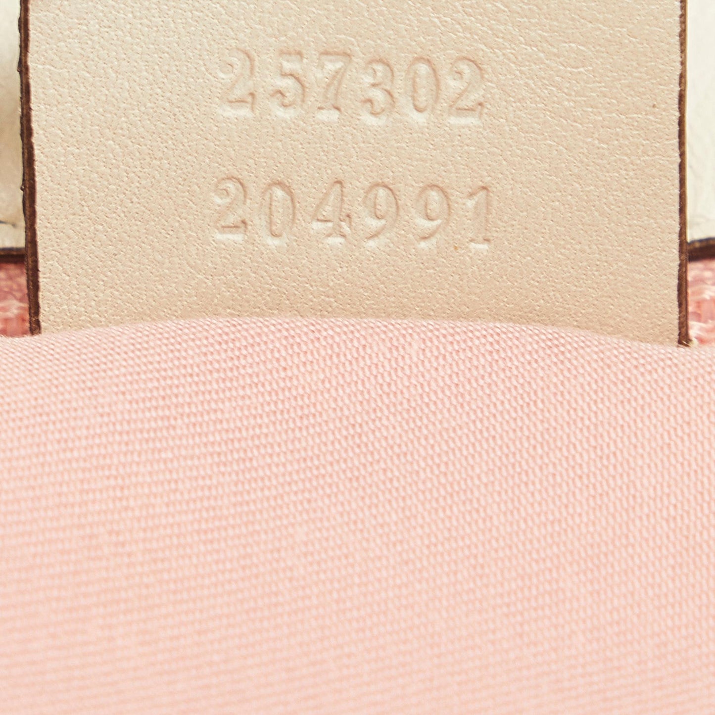 Gucci GG Canvas Tote Bag (SHG-J2GaMv)