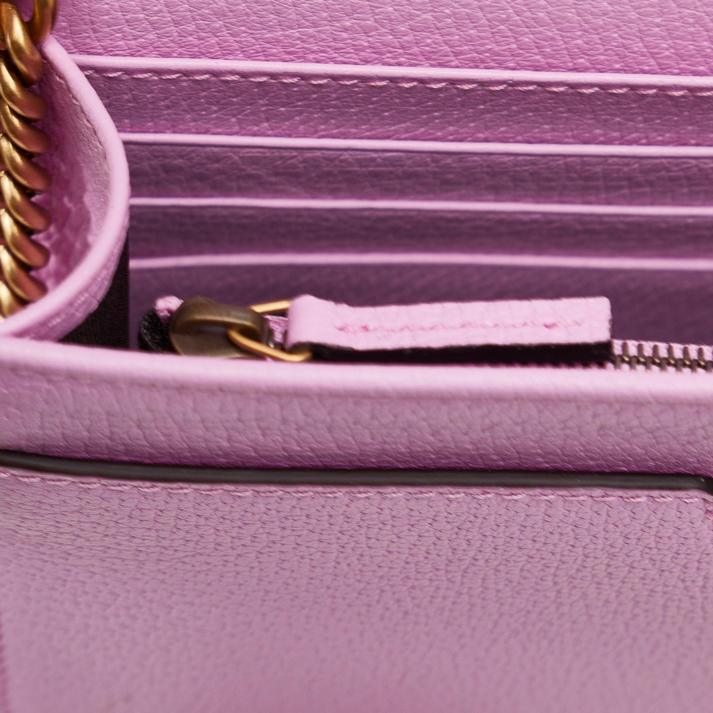 Gucci GG Marmont Embellished Wallet On Chain (SHG-Zjq602)