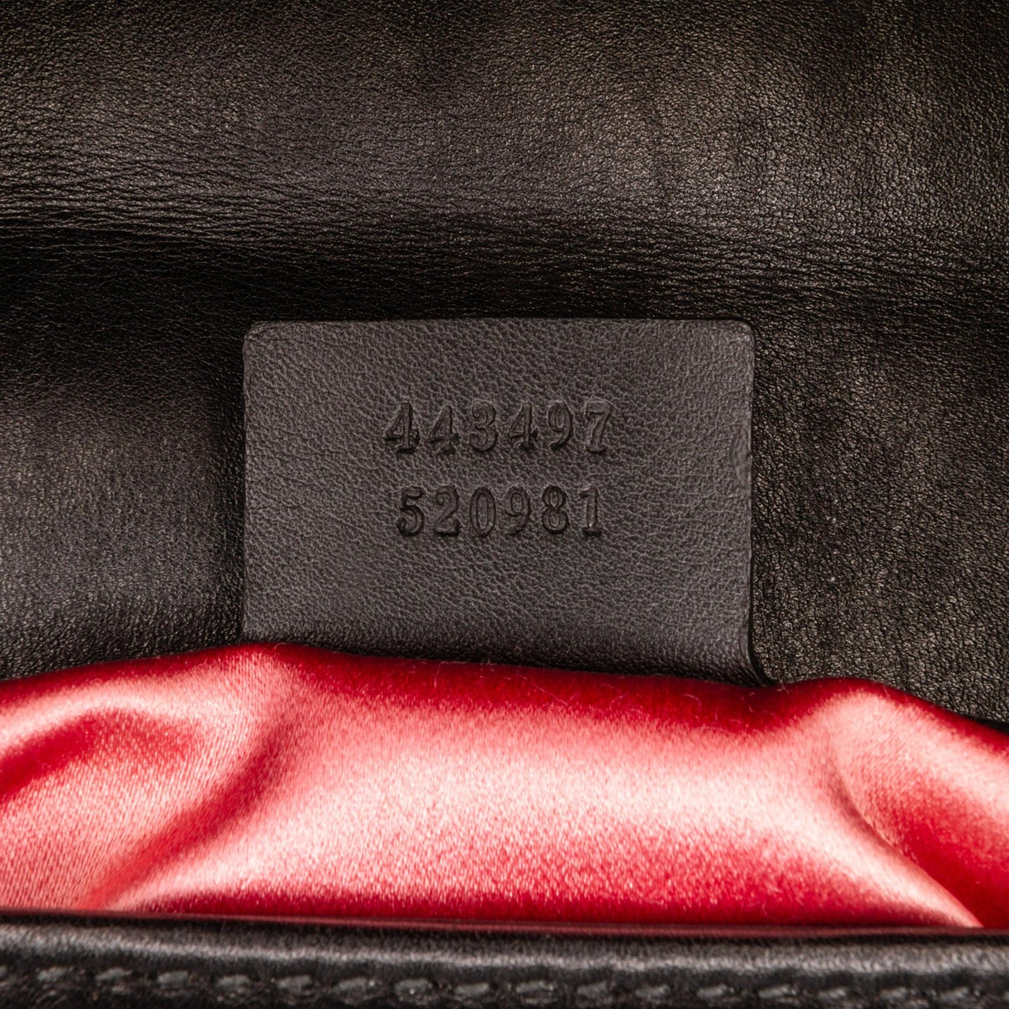 Gucci GG Marmont Matelasse Crossbody (SHG-pi1OVd)