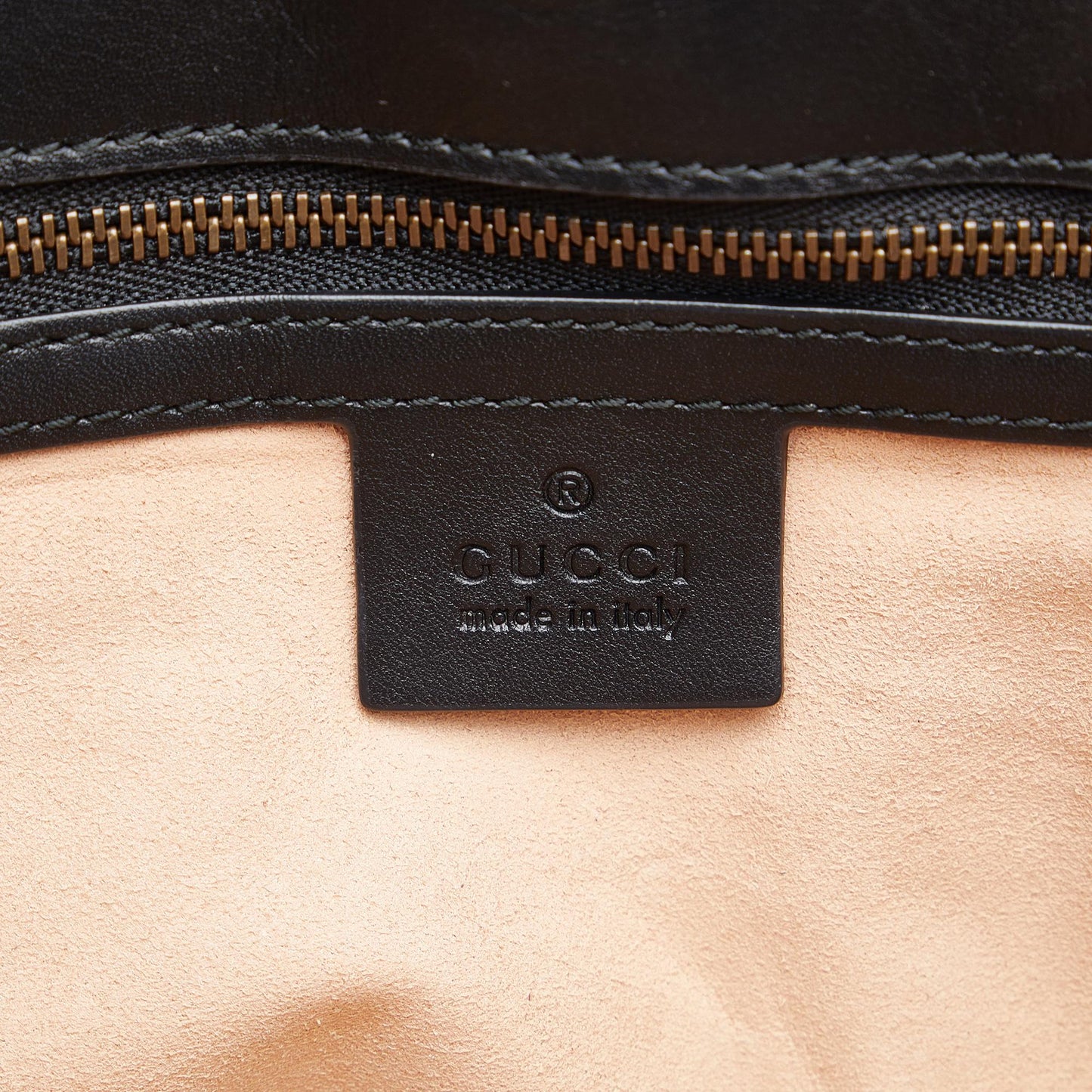 Gucci GG Marmont Matelasse Leather Shoulder Bag (SHG-dnIlcK)