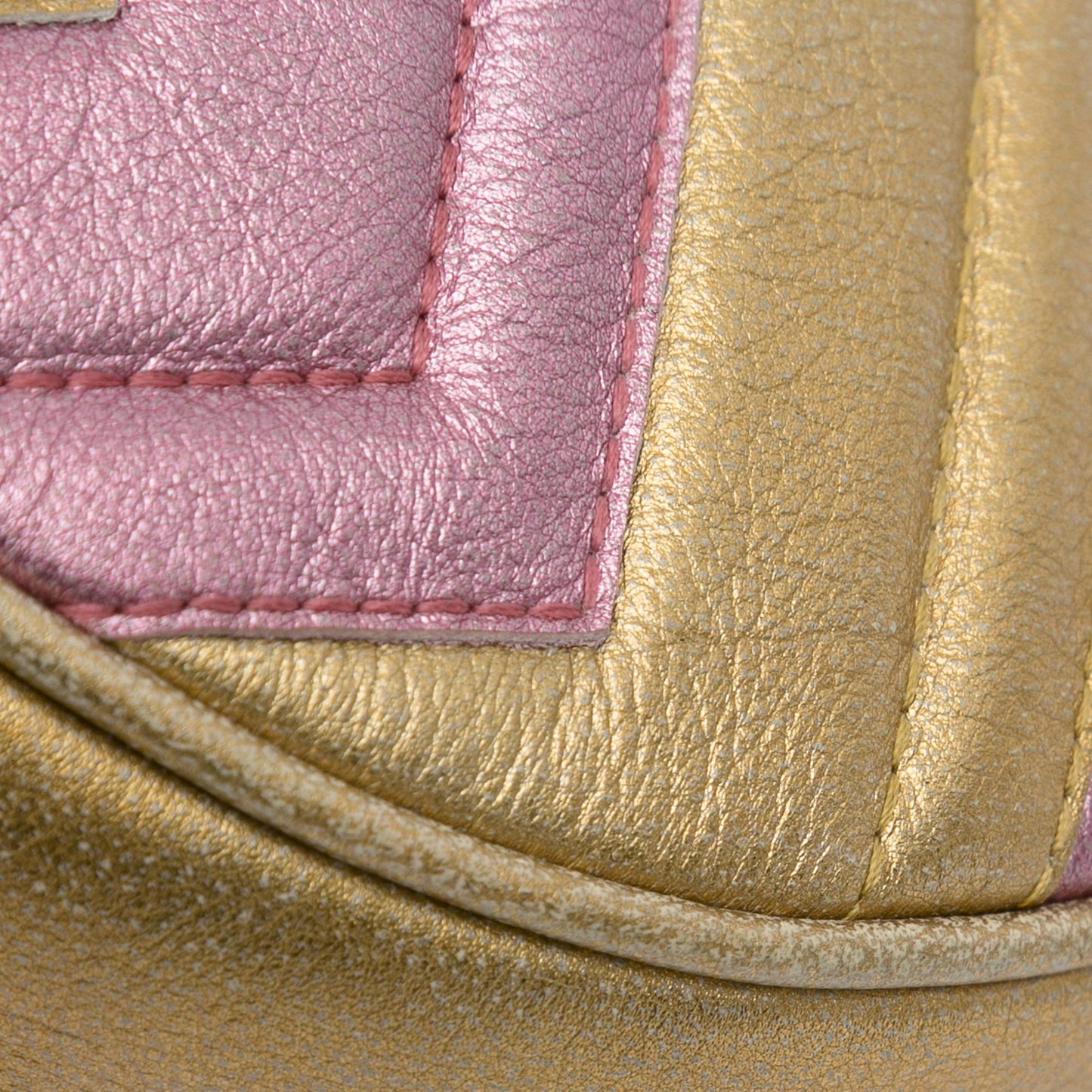 Gucci GG Marmont Round Crossbody Bag (SHG-i53pVI)
