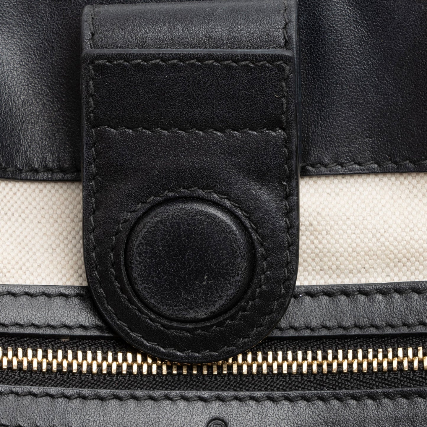 Gucci Jumbo GG Matelasse Medium Tote (SHF-GyLDDY)