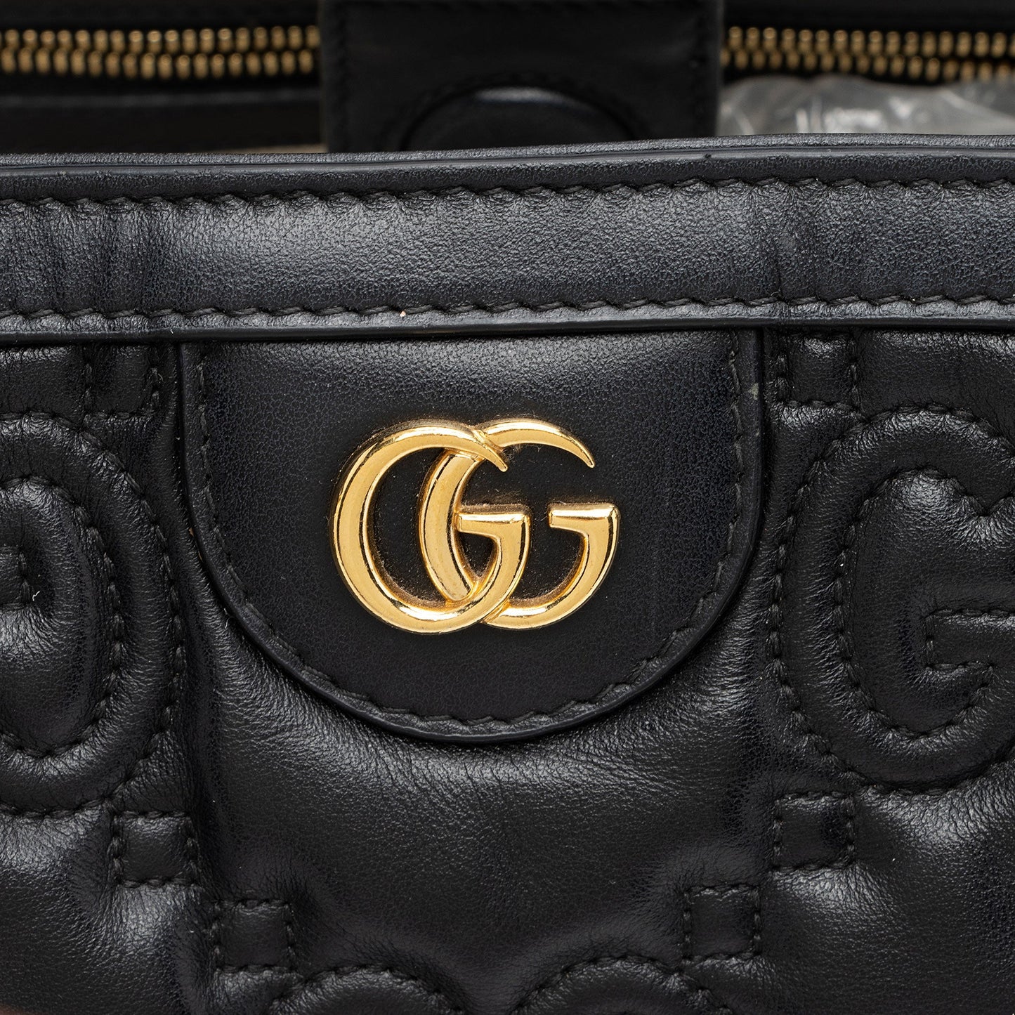 Gucci Jumbo GG Matelasse Medium Tote (SHF-GyLDDY)