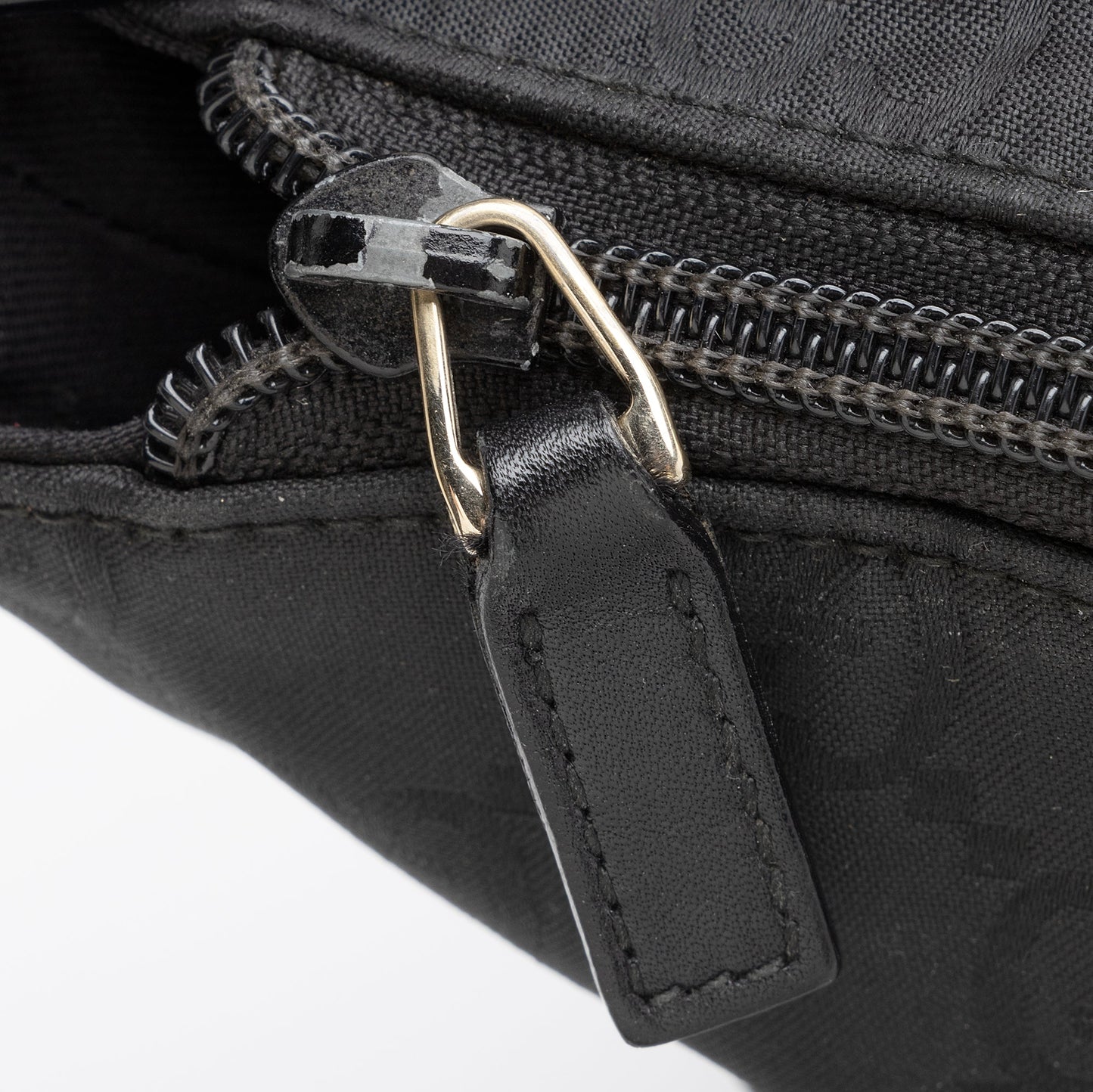 Gucci GG Nylon Large Messenger Bag (SHF-kF37Kx)