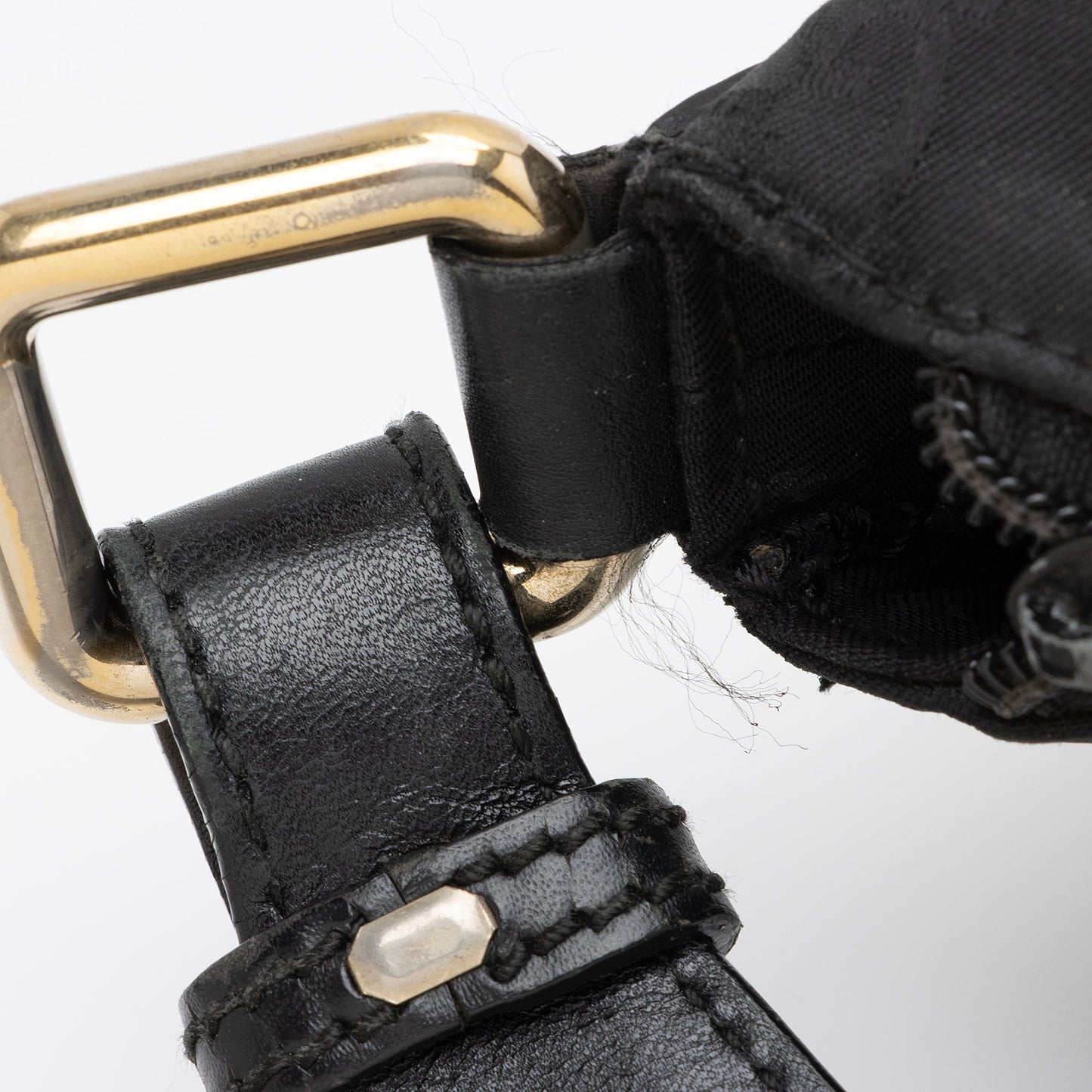 Gucci GG Nylon Large Messenger Bag (SHF-kF37Kx)