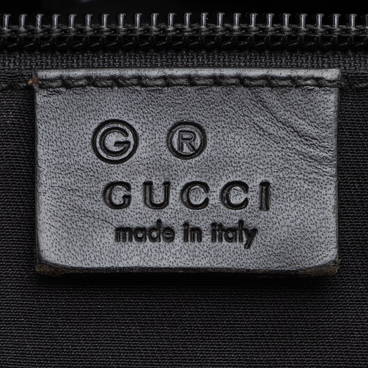 Gucci GG Nylon Large Messenger Bag (SHF-kF37Kx)