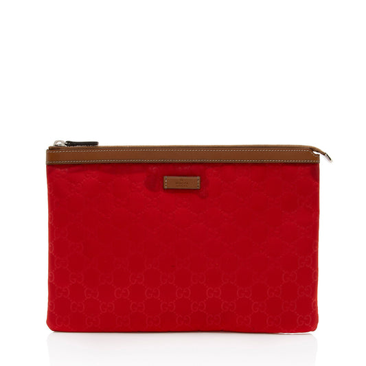 Gucci GG Nylon Zip Pouch (SHF-bnkYTZ)