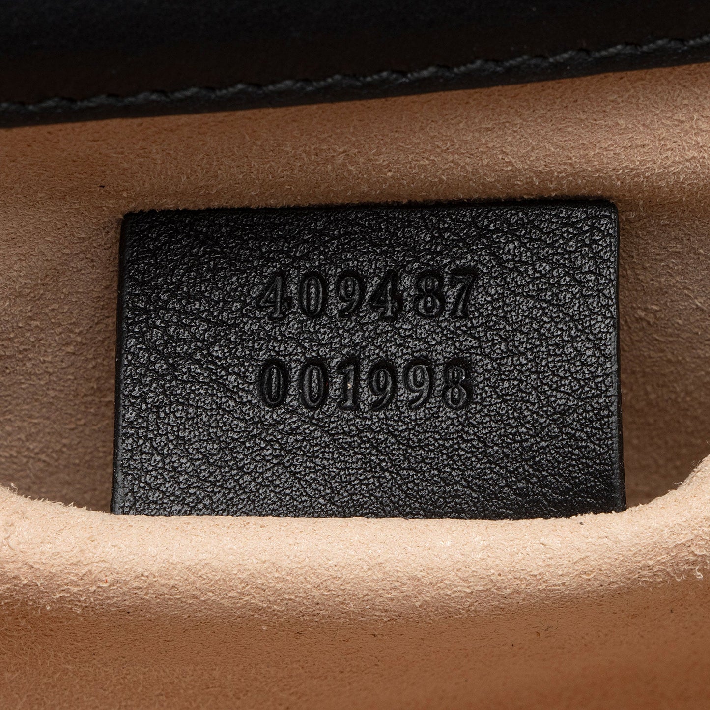 Gucci GG Supreme Bee Padlock Small Shoulder Bag (SHF-JaFqOf)