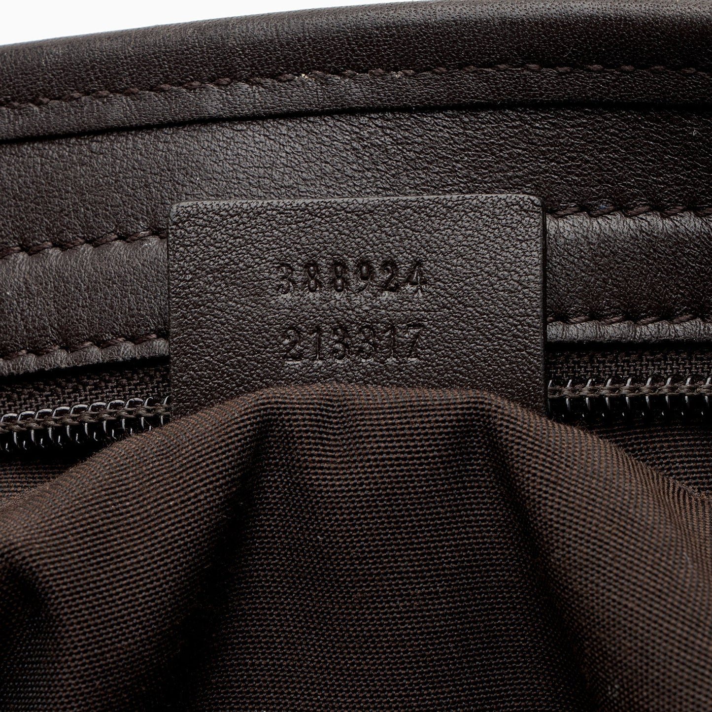 Gucci GG Supreme Classic Flat Medium Messenger Bag (SHF-z1jpvQ)
