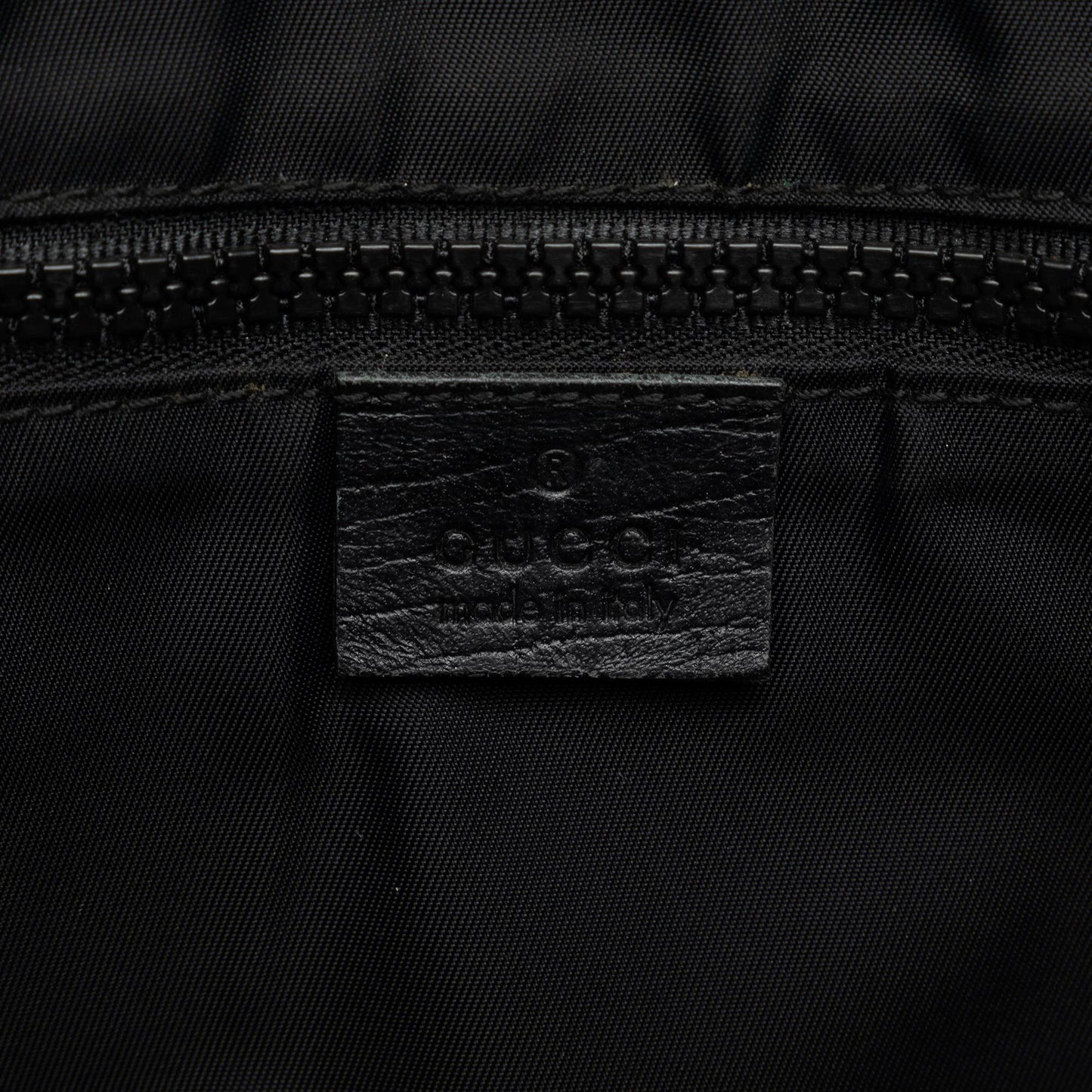 Gucci GG Supreme Crossbody Bag (SHG-KnViiJ)