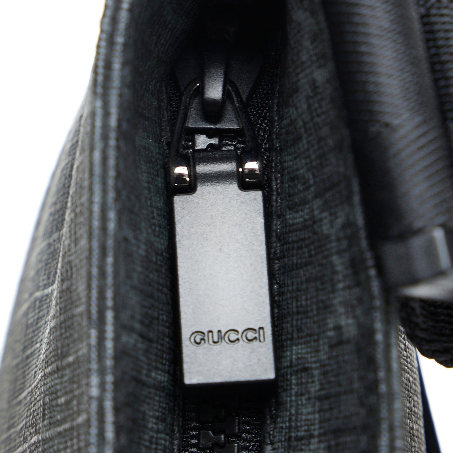 Gucci GG Supreme Crossbody (SHG-AMS5DT)