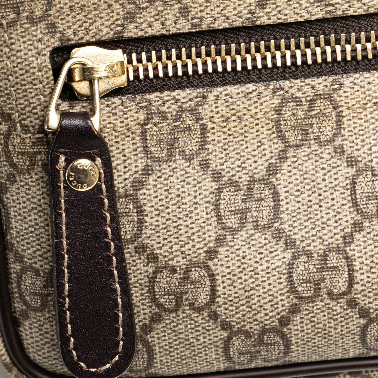 Gucci GG Supreme Crossbody