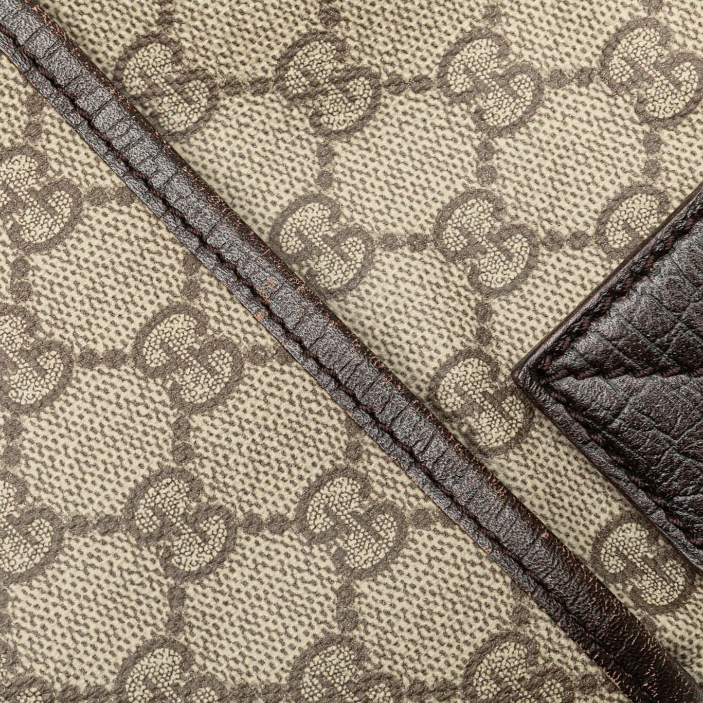 Gucci GG Supreme Crossbody
