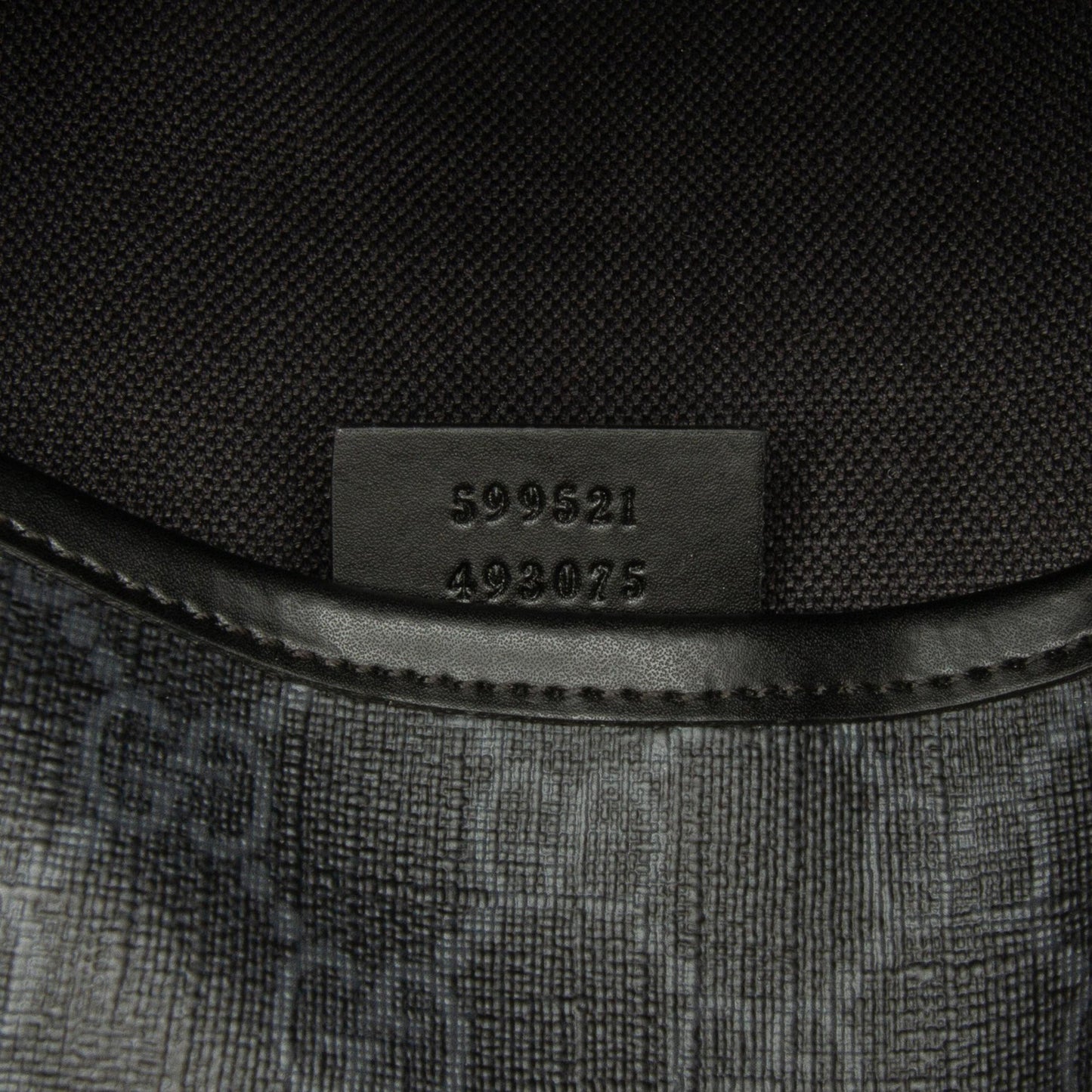 Gucci GG Supreme Envelope Web Crossbody Bag (SHG-CvyQ7p)