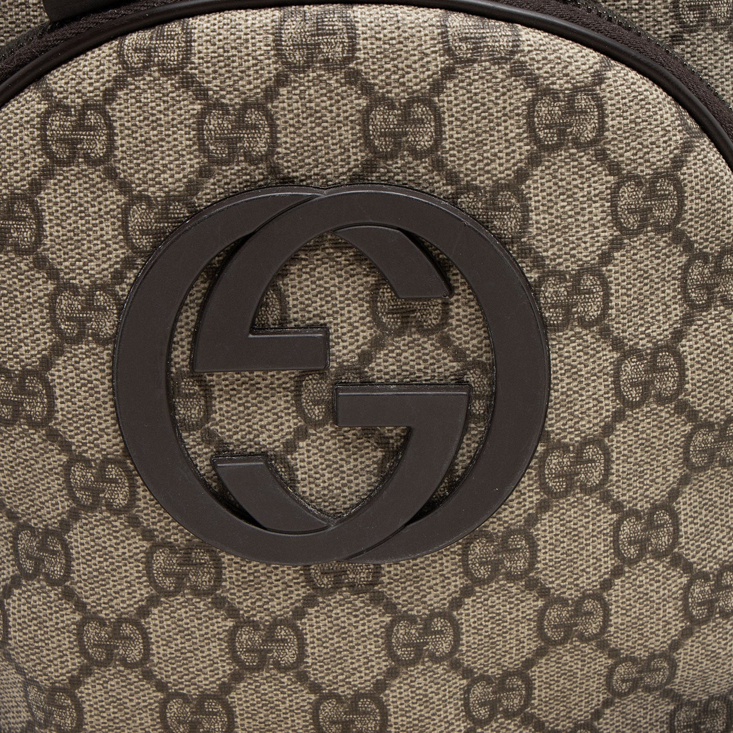Gucci GG Supreme Interlocking G Medium Backpack (SHF-QiGfpu)