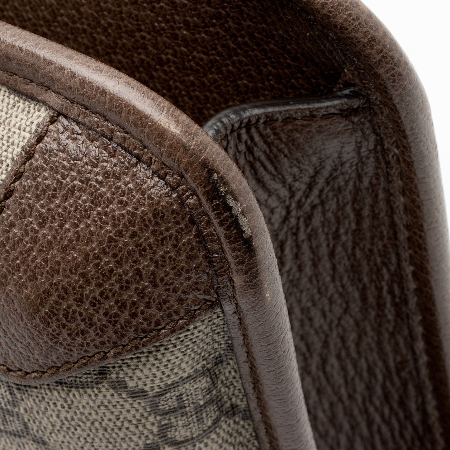 Gucci GG Supreme Neo Vintage Small Messenger Bag (SHF-7H5rBM)