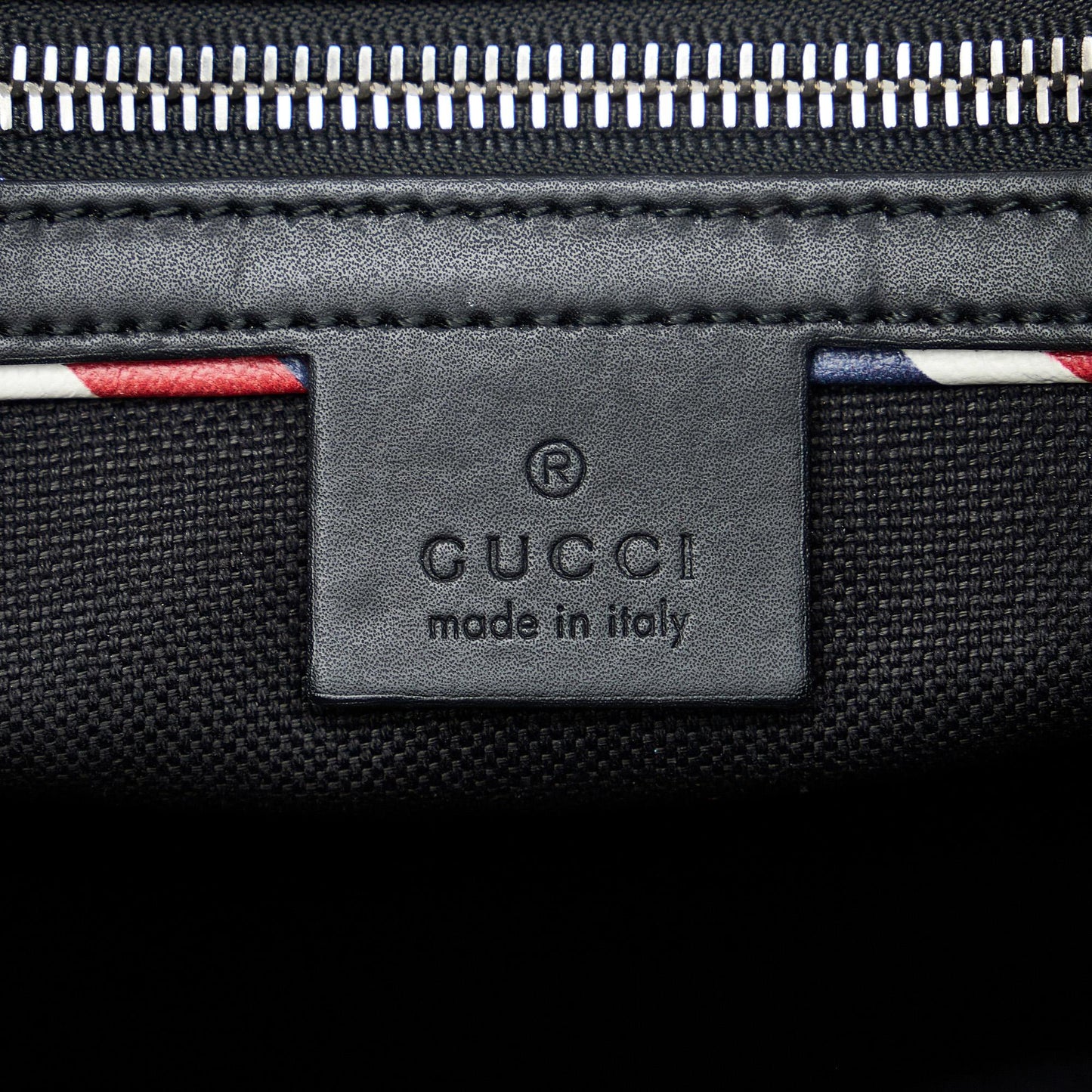 Gucci GG Supreme Night Courier Crossbody (SHG-B87ymk)