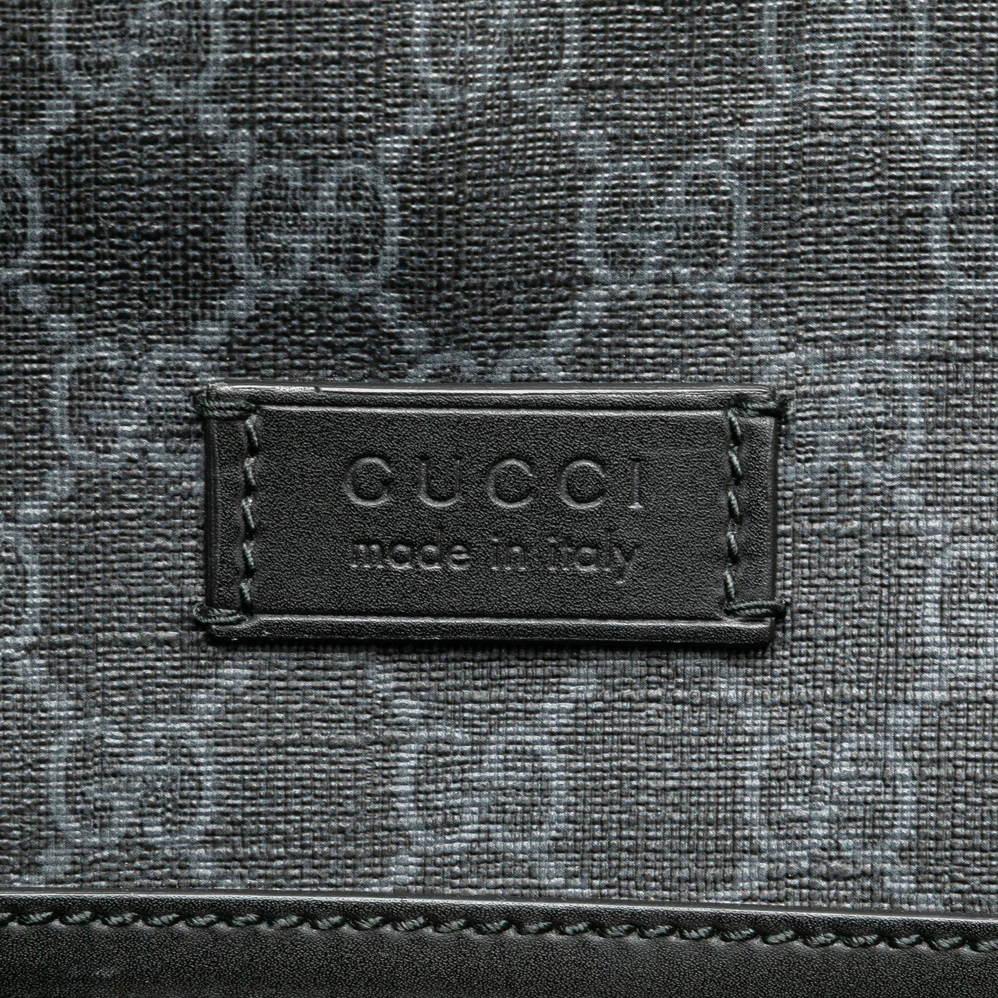 Gucci GG Supreme Night Courrier Crossbody