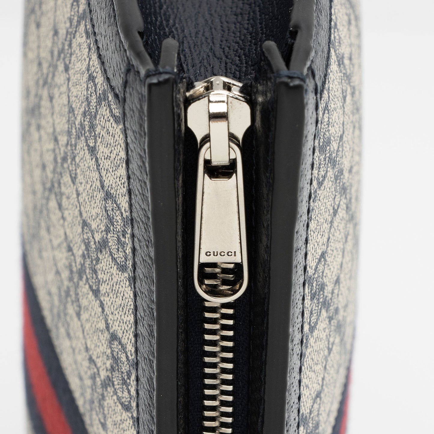 Gucci GG Supreme Ophidia Pouch (SHF-To83mf)