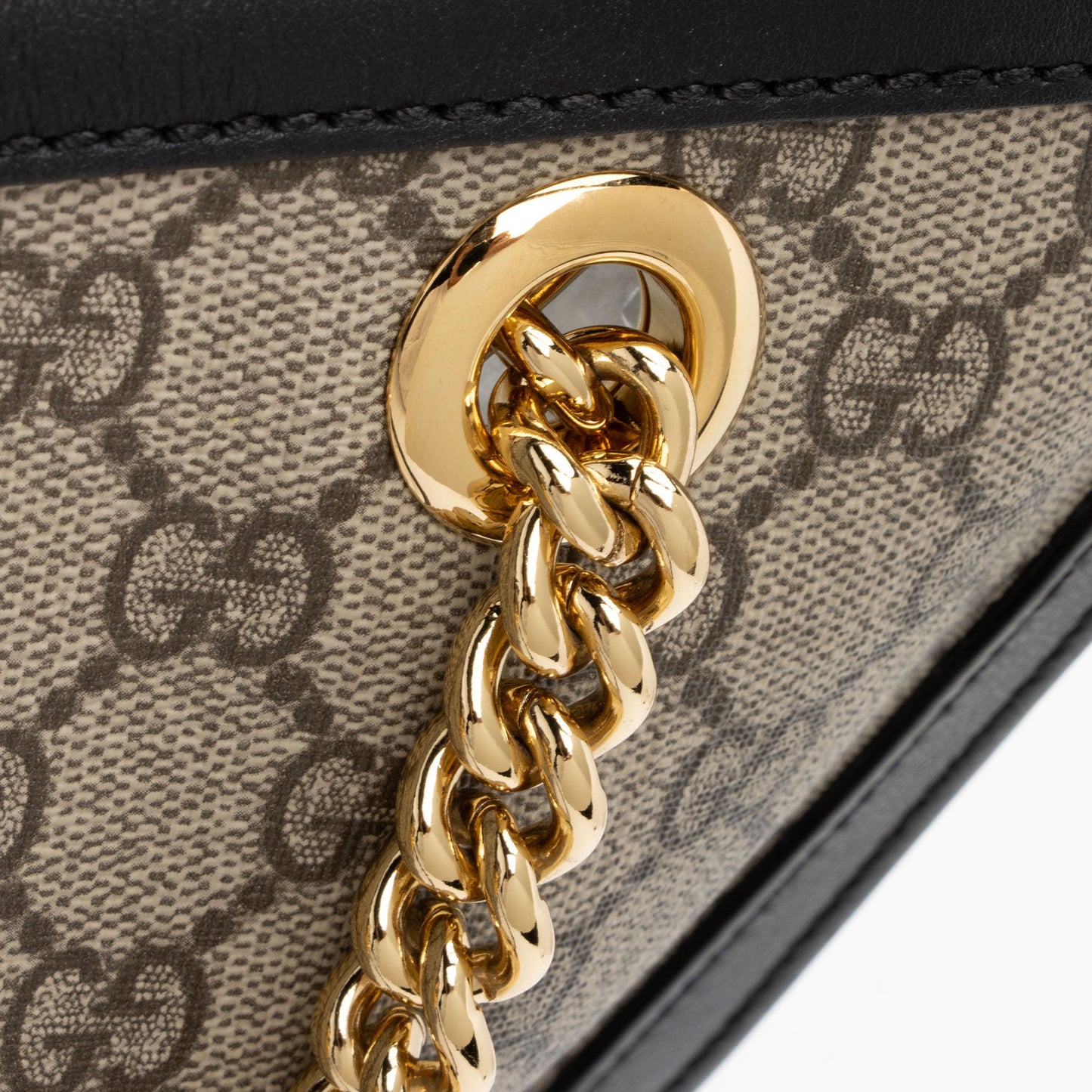 Gucci GG Supreme Padlock Chain Medium Shoulder Bag (SHF-HpZzJo)