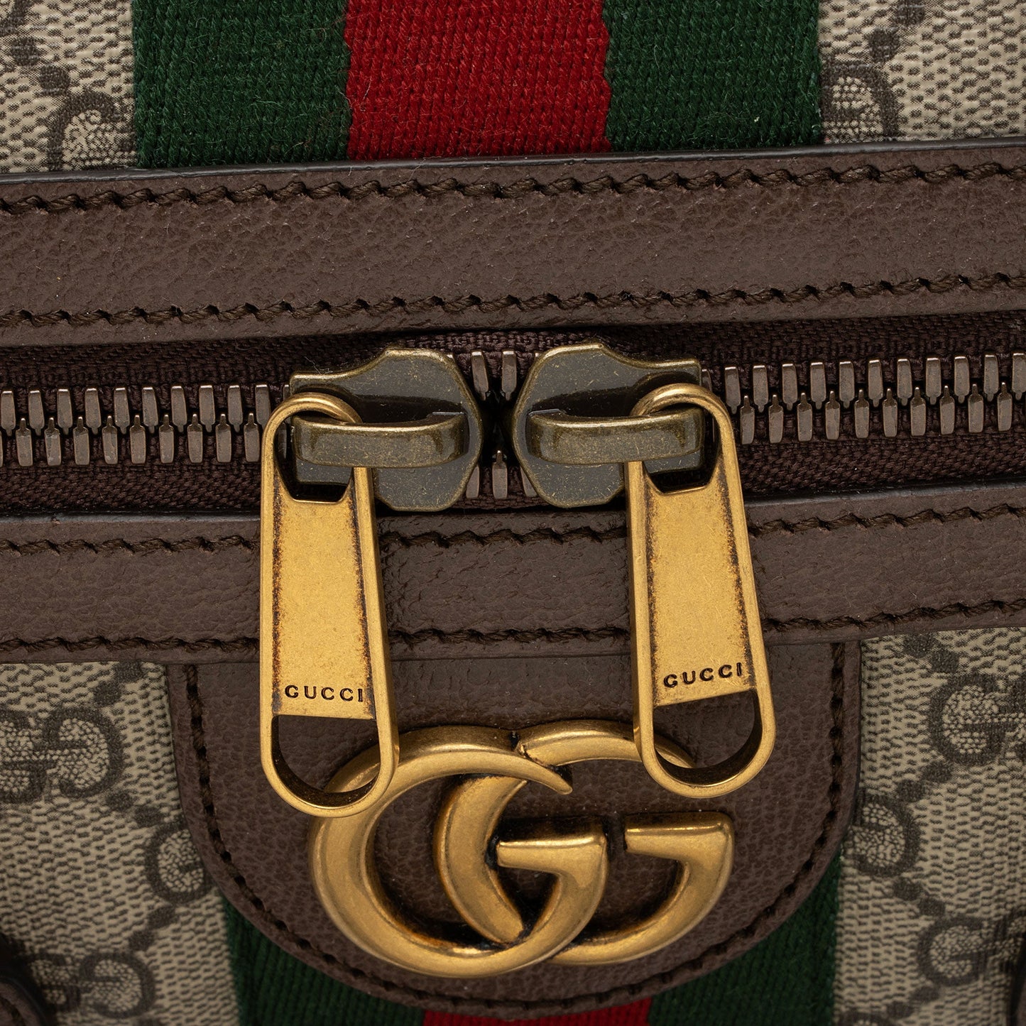 Gucci GG Supreme Savoy Medium Duffle Bag (SHF-9LeM4P)