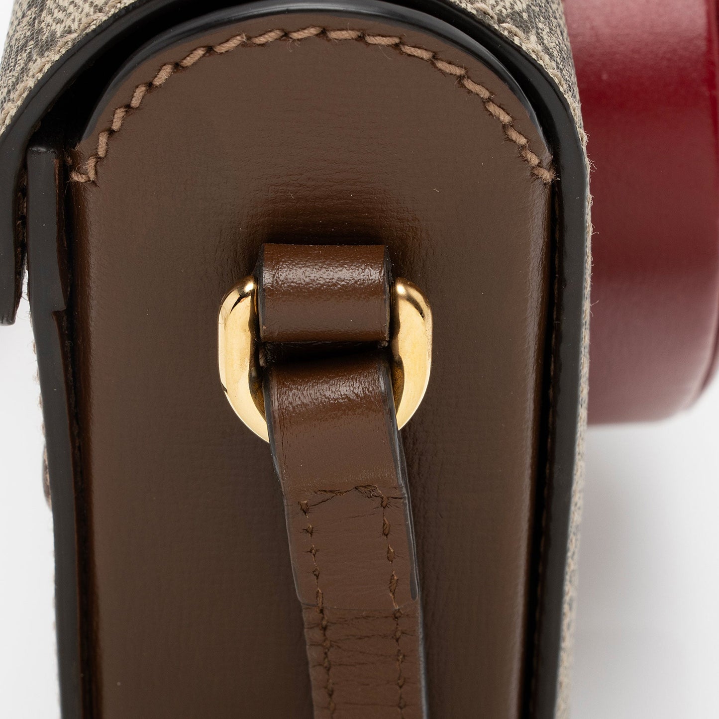 Gucci GG Supreme Script Logo Heart Crossbody (SHF-khREaw)