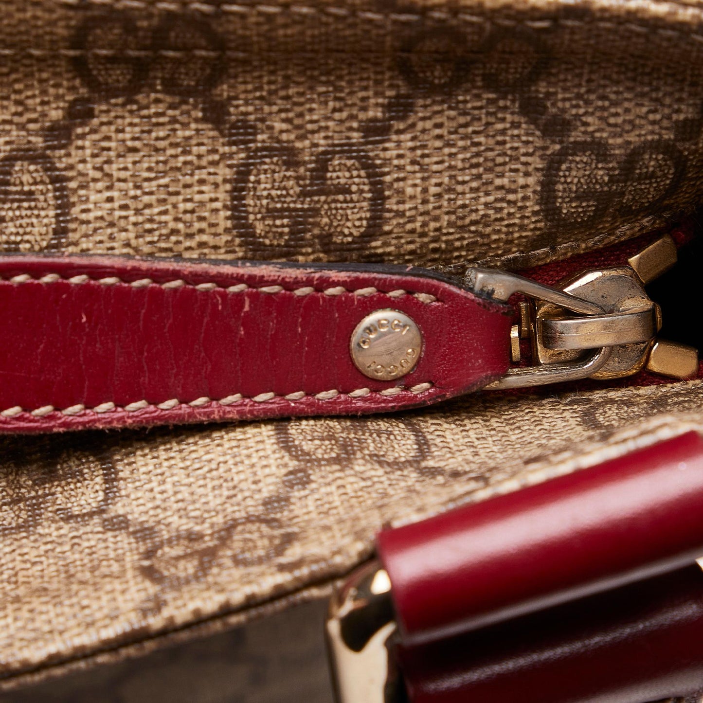 Gucci GG Supreme Web Crossbody (SHG-iPdJuy)