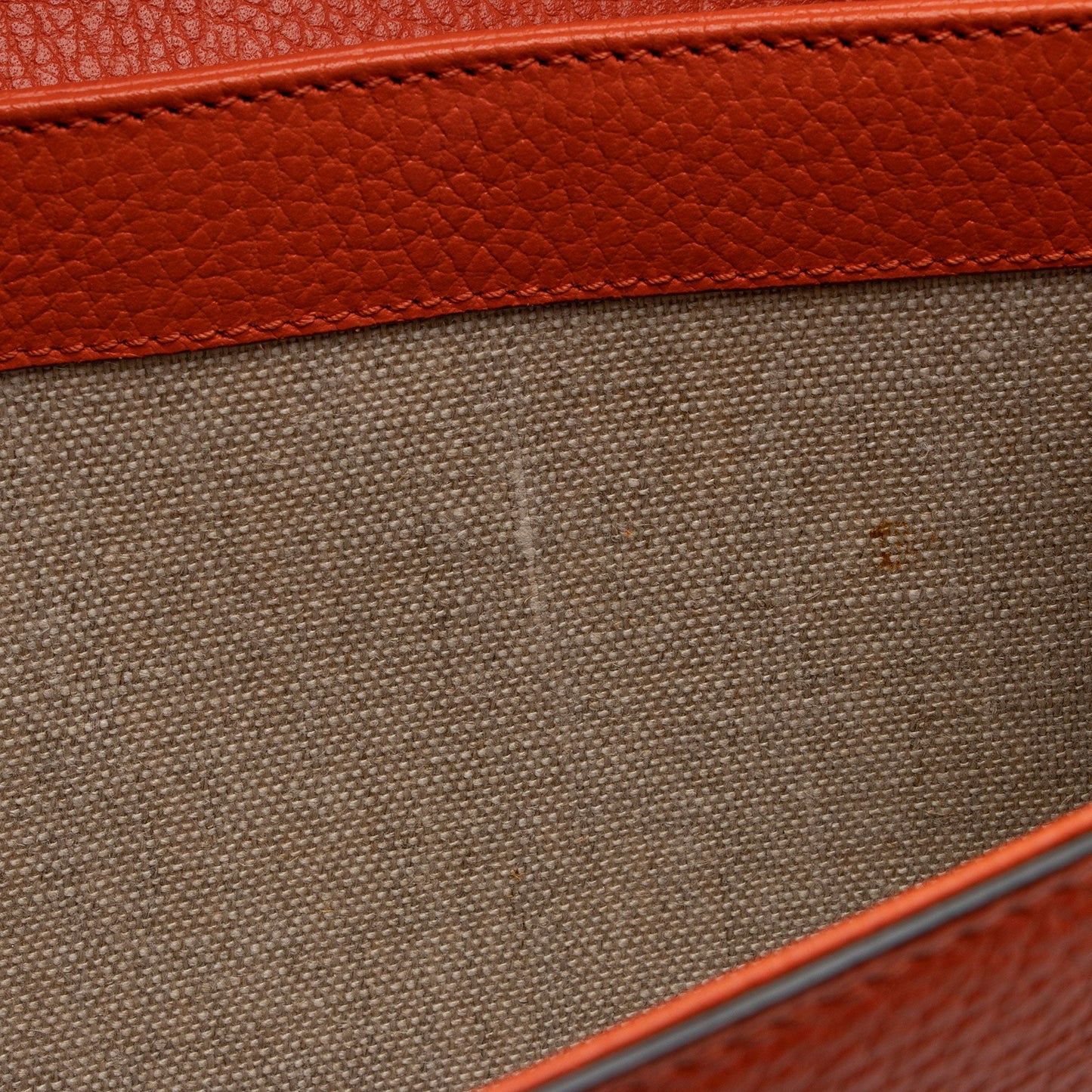 Gucci Leather Interlocking G Medium Shoulder Bag (SHF-CvvGnm)