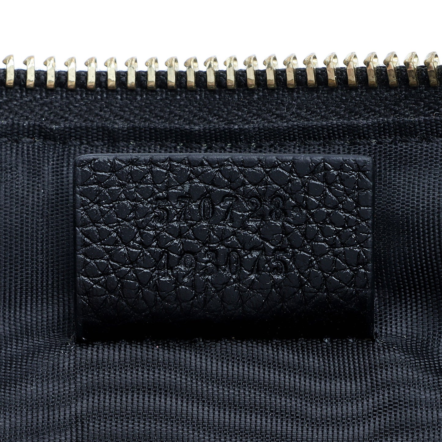Gucci Grained Leather Zumi Pouch (SHF-AvV2u4)