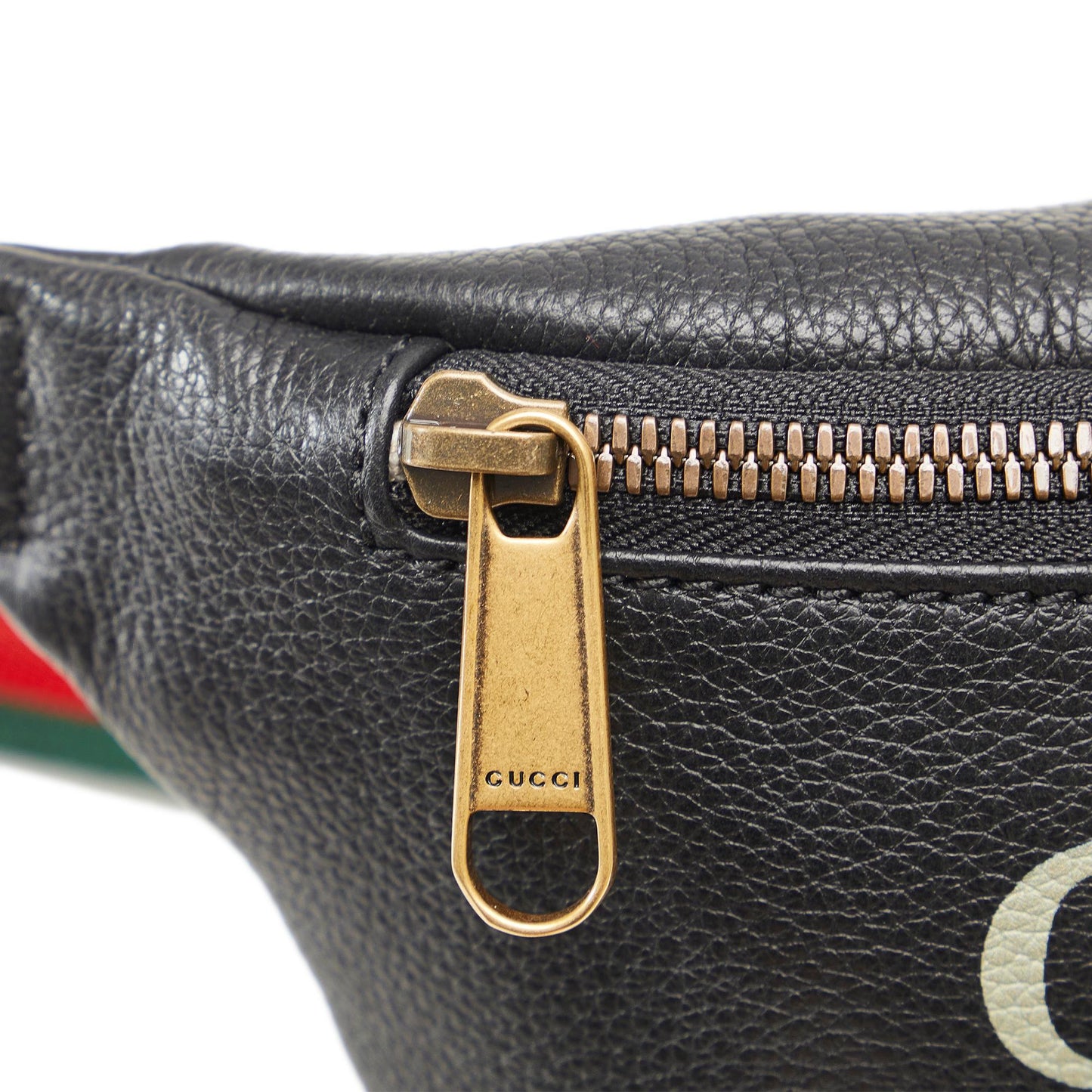 Gucci Gucci Logo Belt Bag (SHG-3AcyAF)