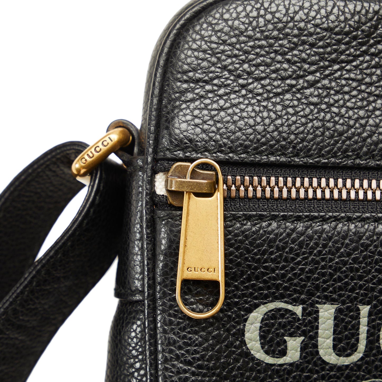 Gucci Gucci Logo Crossbody (SHG-zEDSX1)