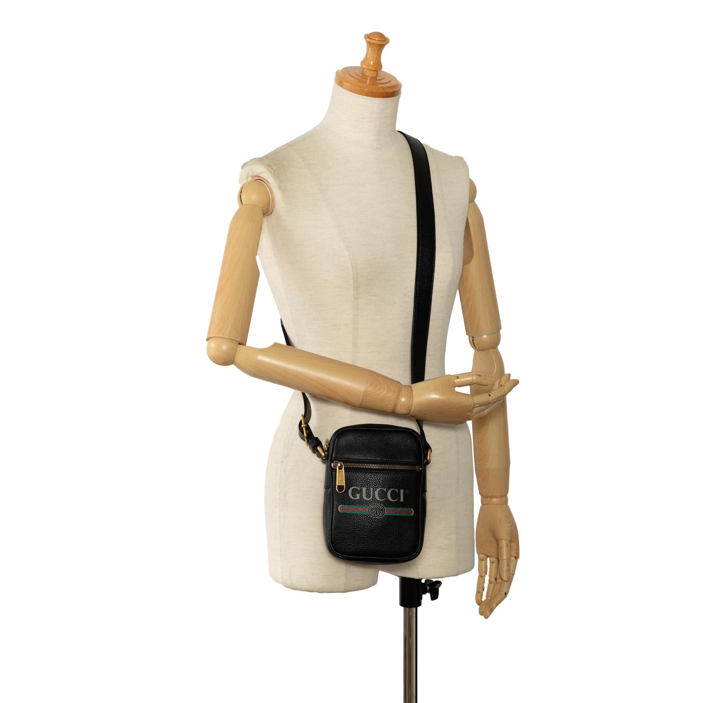 Gucci Gucci Logo Crossbody (SHG-OUEEjJ)