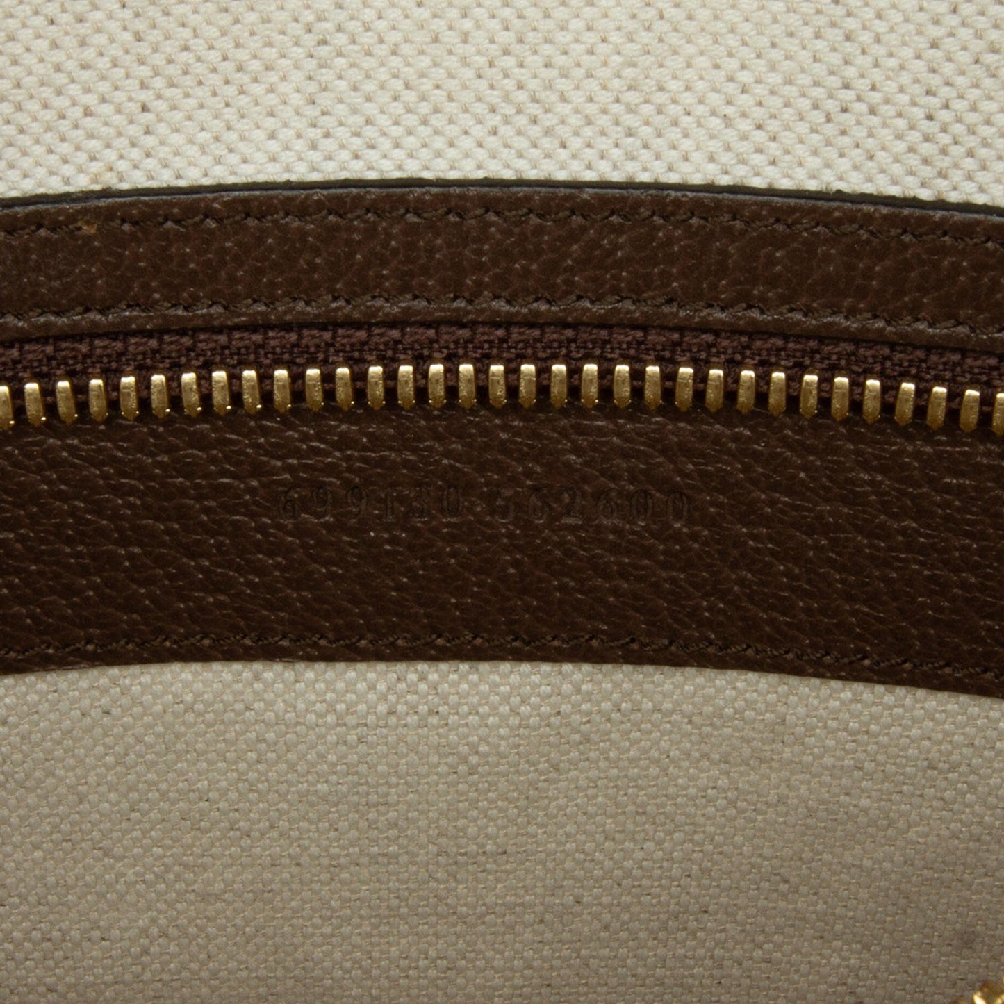 Gucci Jumbo GG Canvas Crossbody Bag (SHG-s7hbRP)