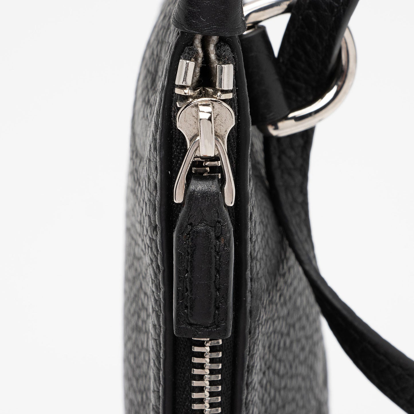 Gucci Jumbo GG Leather Pochette (SHF-uWY65R)
