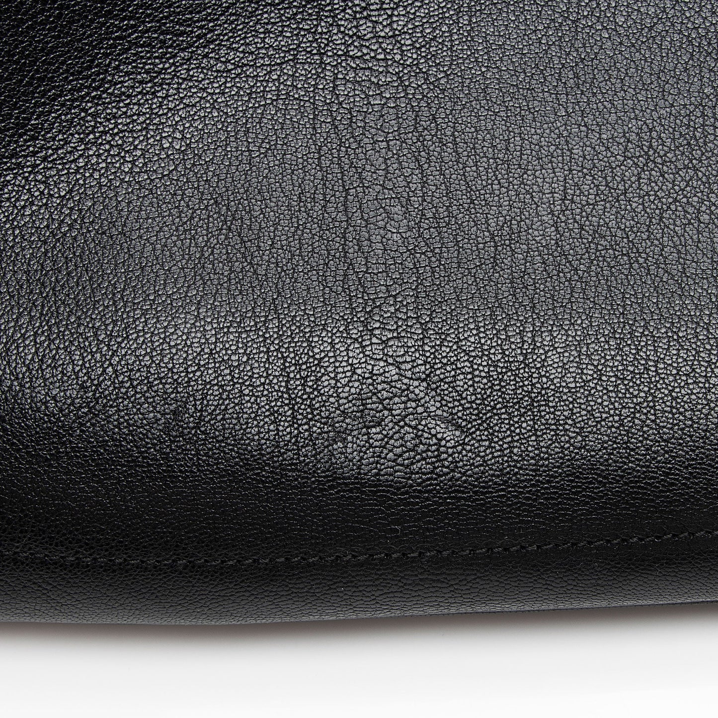 Gucci Leather Aphrodite Medium Shoulder Bag (SHF-YuLy0F)