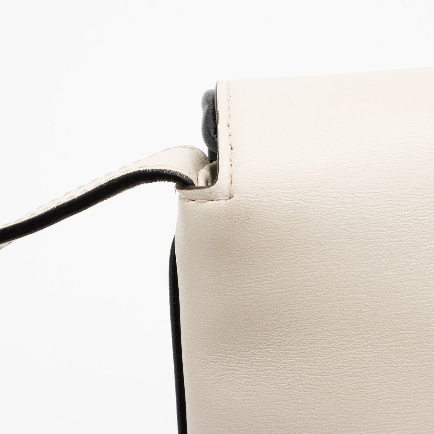 Gucci Leather Arli Medium Shoulder Bag (SHF-NCcLj2)