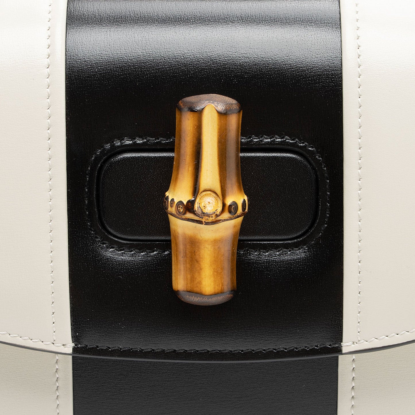 Gucci Leather Bamboo 1947 Medium Top Handle (SHF-J7ooKd)