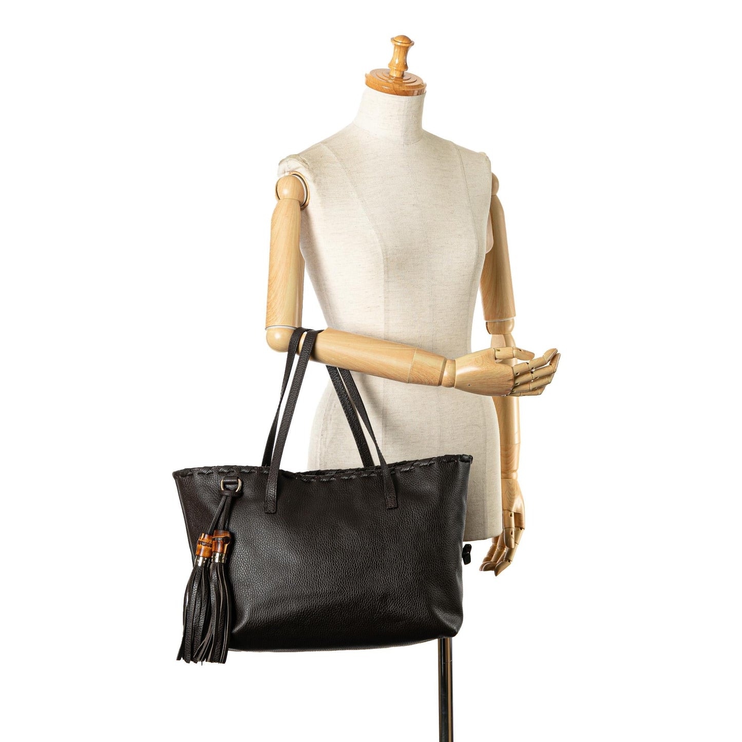 Gucci Leather Bamboo Tassel Tote (SHG-JdskXP)